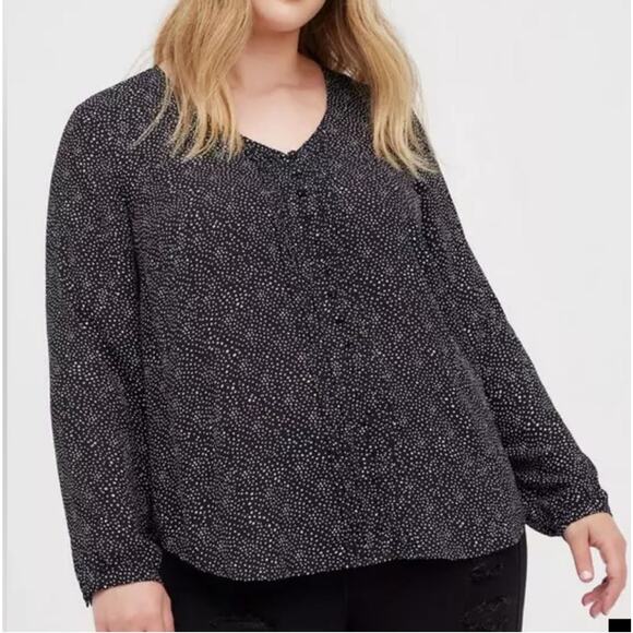 TORRID Georgette Pintuck Button-Front Blouse Shirt Black White Polka Dot Size 5X - Picture 2 of 8